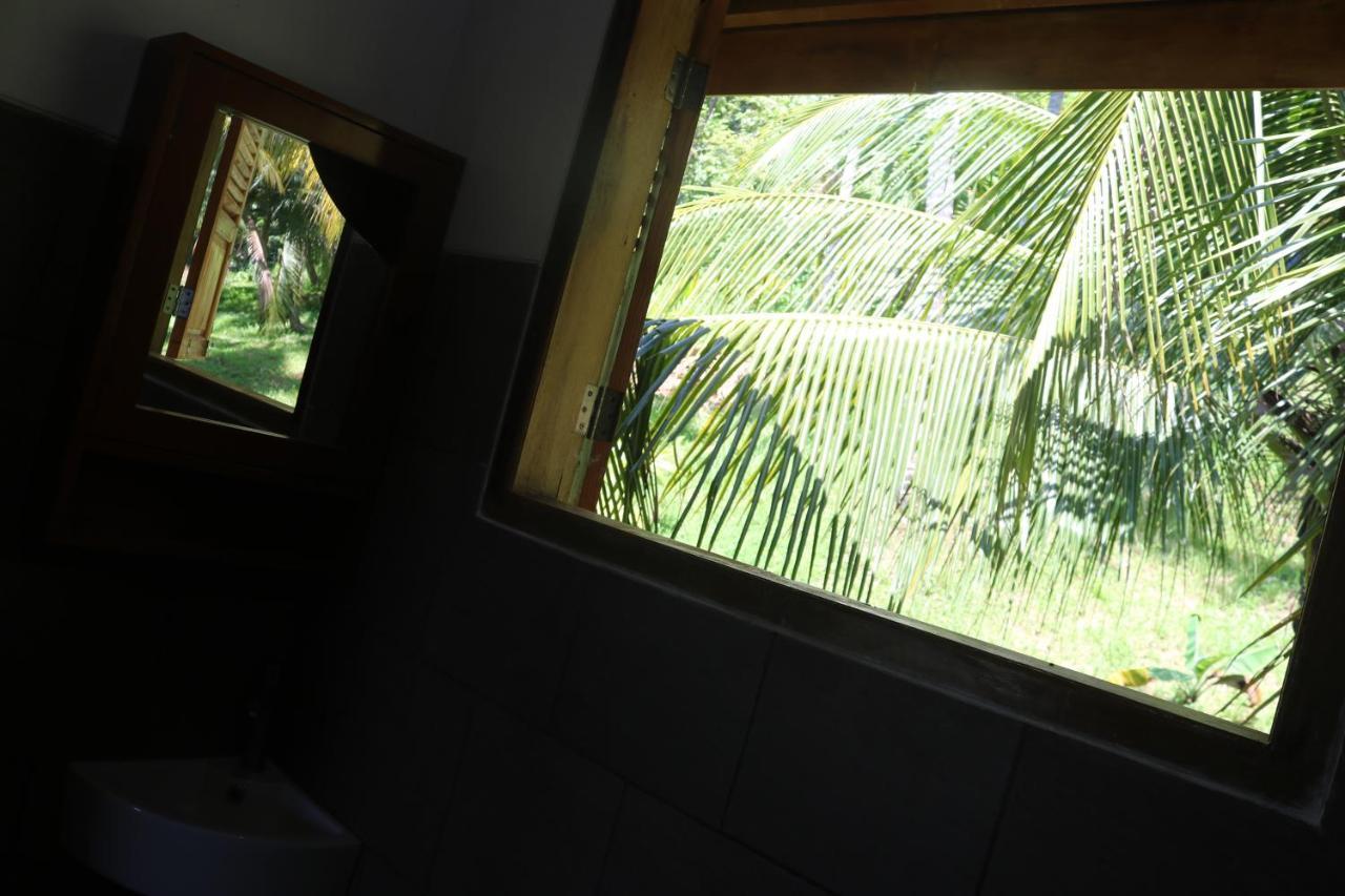 Air Manis Hillside Villa Cafe & Resto Padang  Exterior photo