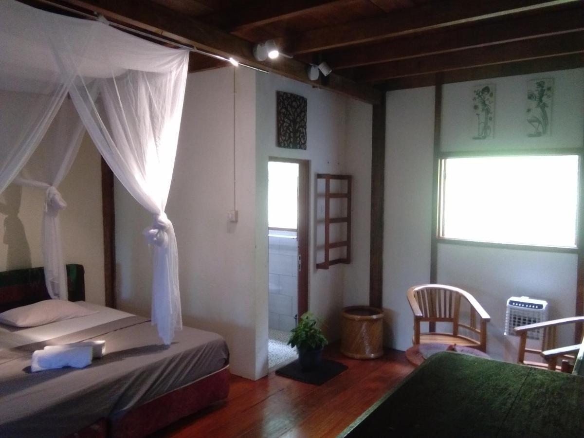 Air Manis Hillside Villa Cafe & Resto Padang  Exterior photo