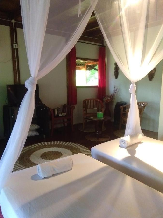 Air Manis Hillside Villa Cafe & Resto Padang  Exterior photo