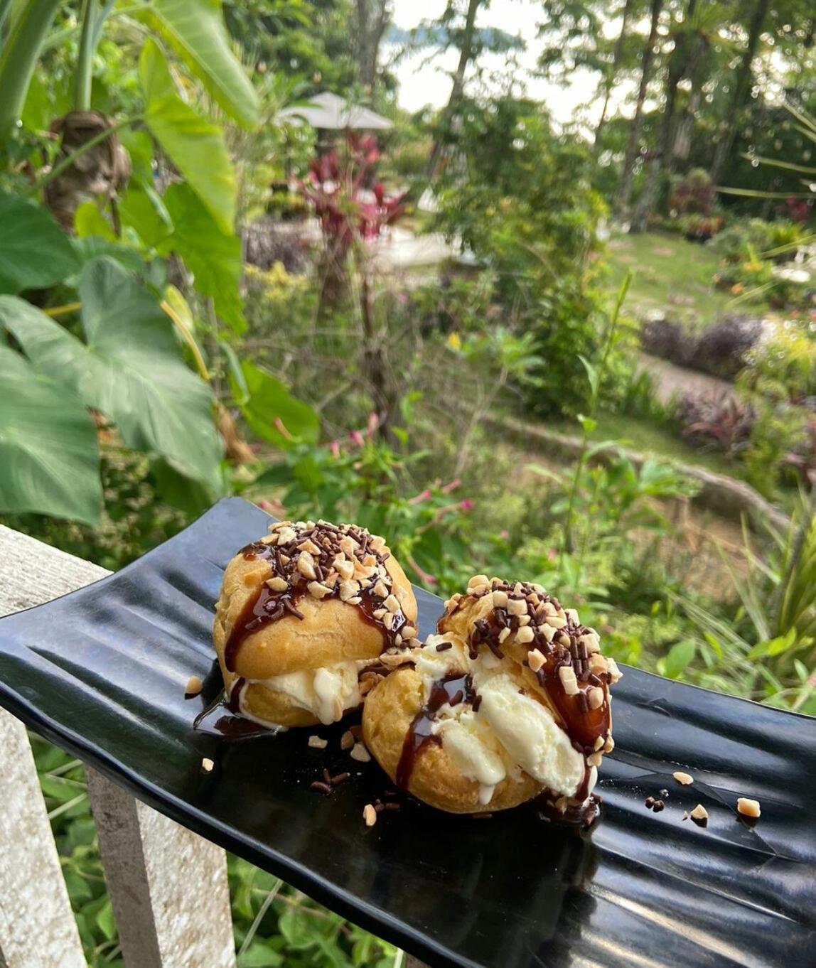 Air Manis Hillside Villa Cafe & Resto Padang  Exterior photo